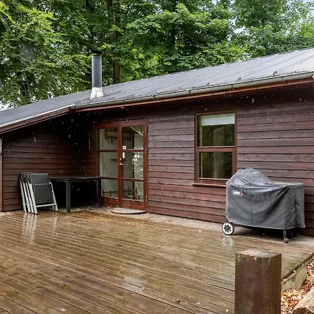 Two-bedroom In Semesterbostad